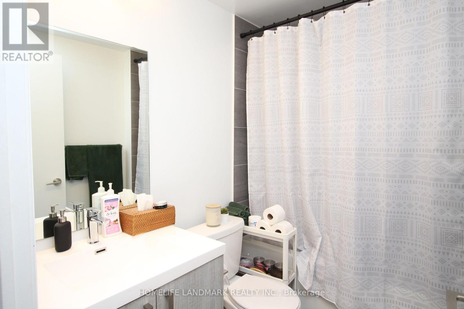 610 - 77 Mutual Street Property Photo 11