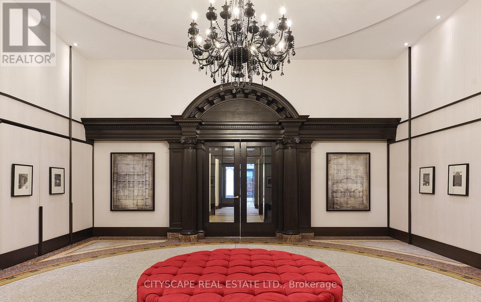 4810 - 197 YONGE STREET Property Photo 1