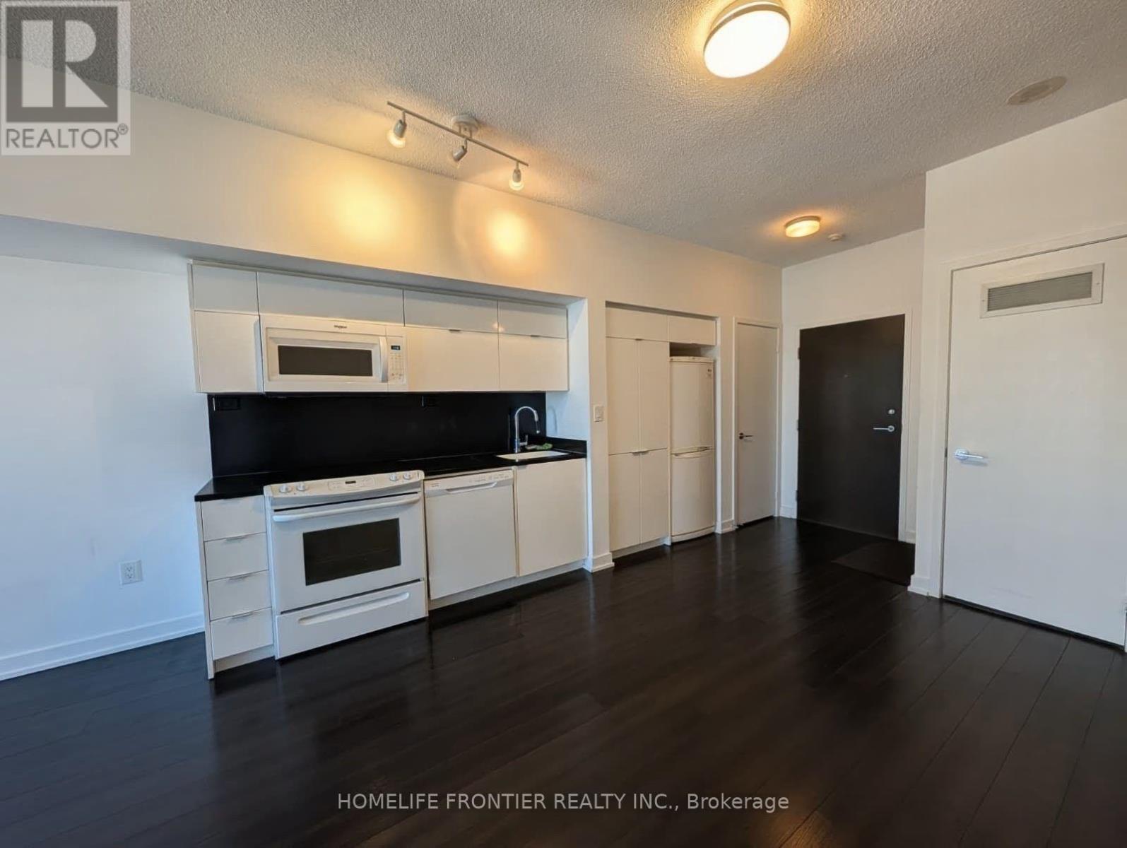 1017 - 151 Dan Leckie Way Property Photo 1