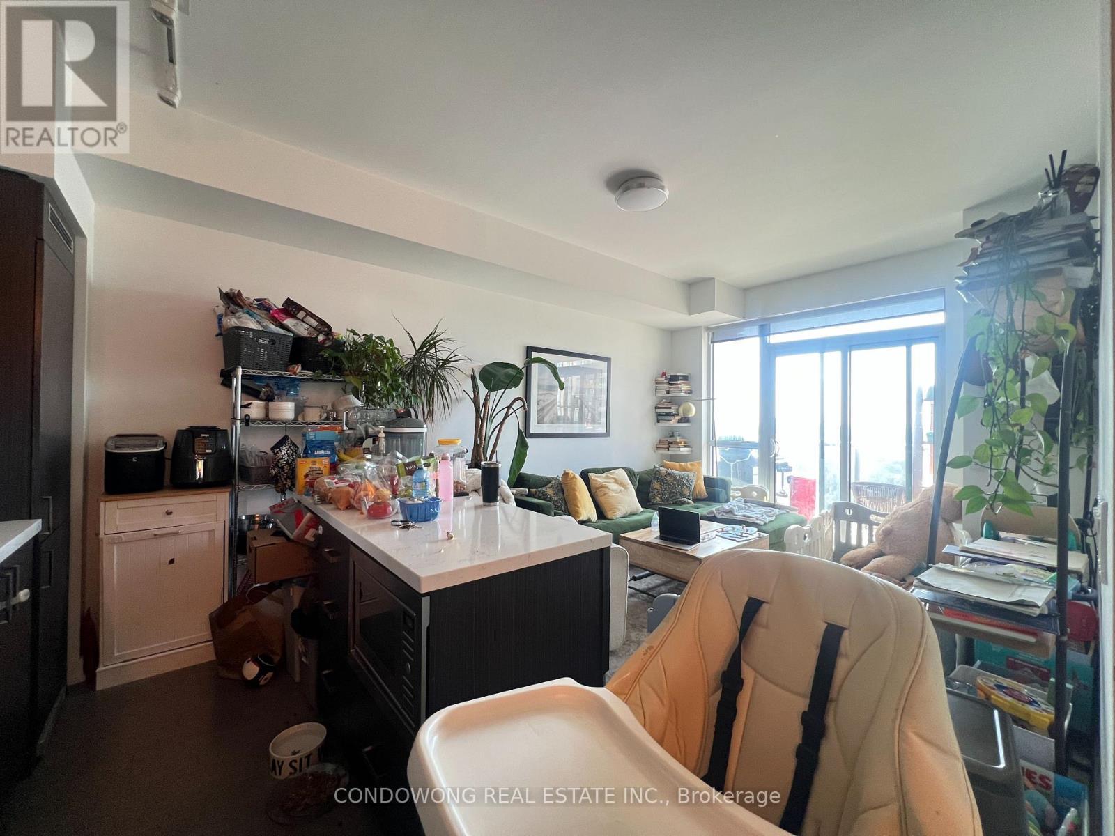 1108 - 501 St Clair Avenue W Property Photo 3