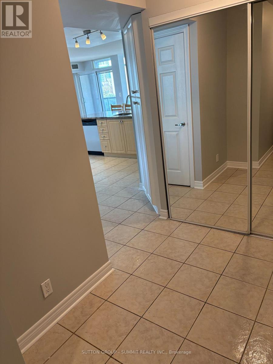 805 - 225 Wellesley Street E Property Photo 14