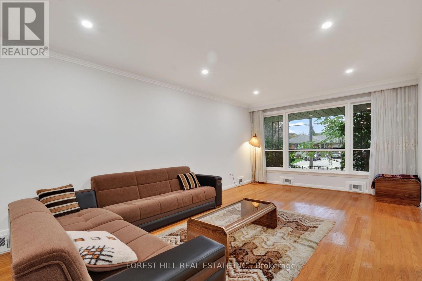 169 Overbrook Place Property Photo 4