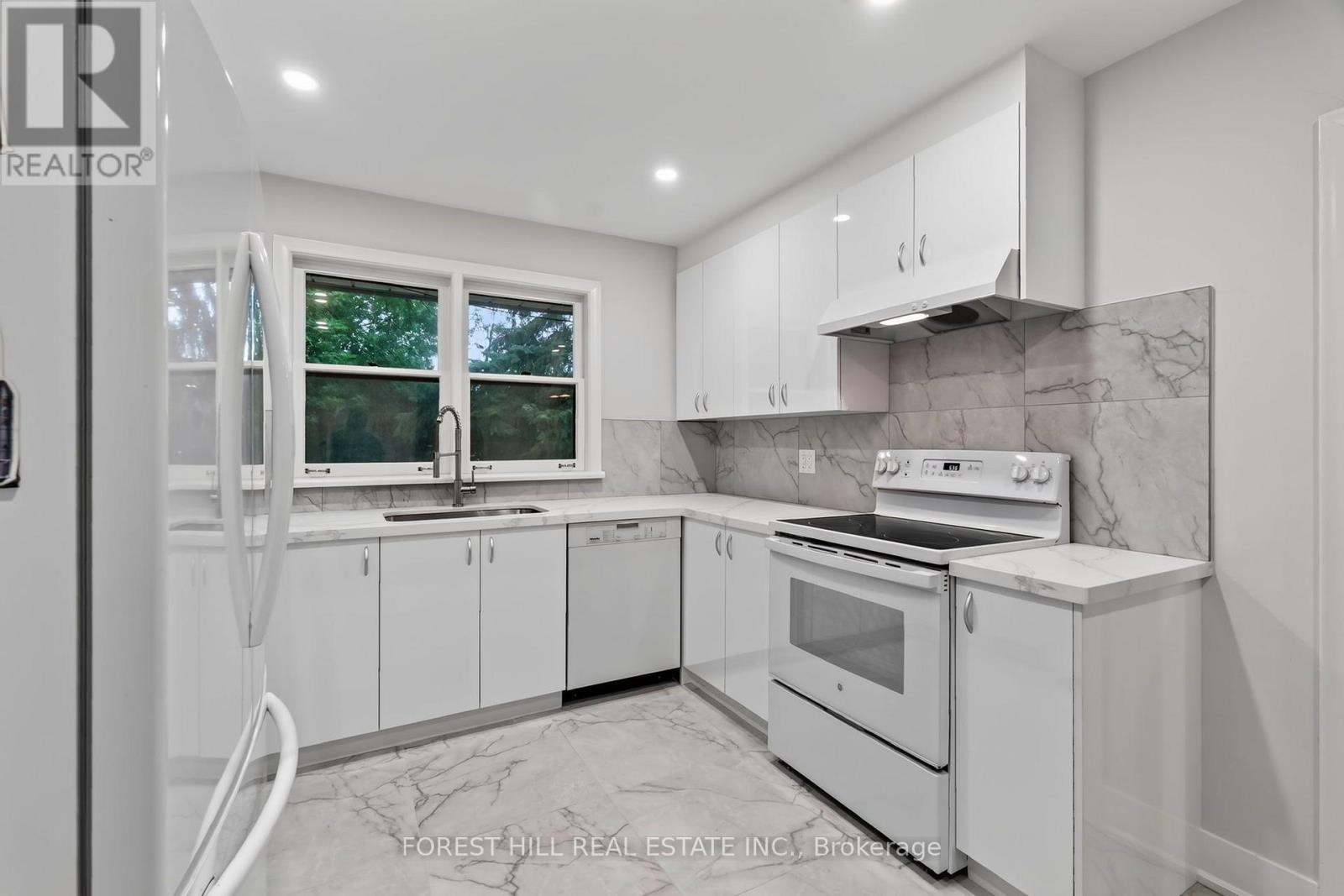169 Overbrook Place Property Photo 8
