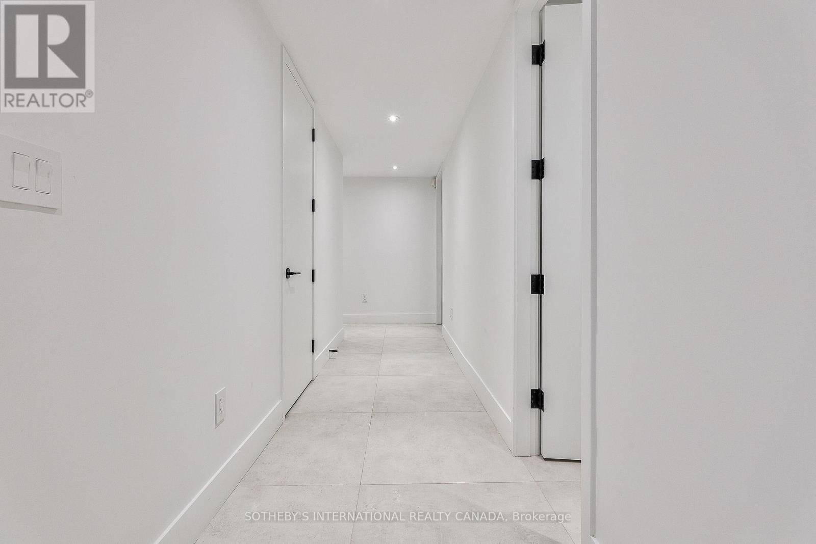108 Stratford Crescent Property Photo 12