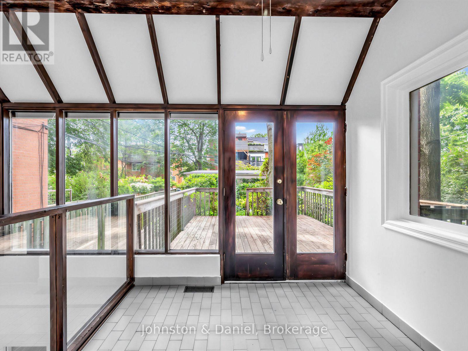 320 Brunswick Avenue Property Photo 6