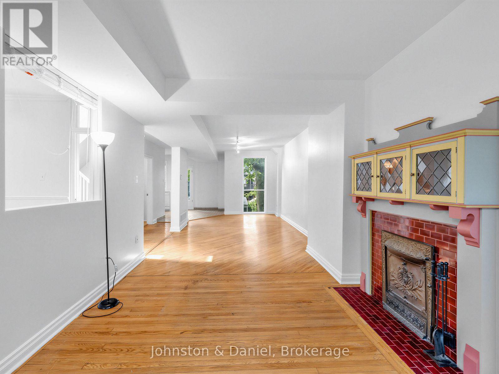 320 Brunswick Avenue Property Photo 9