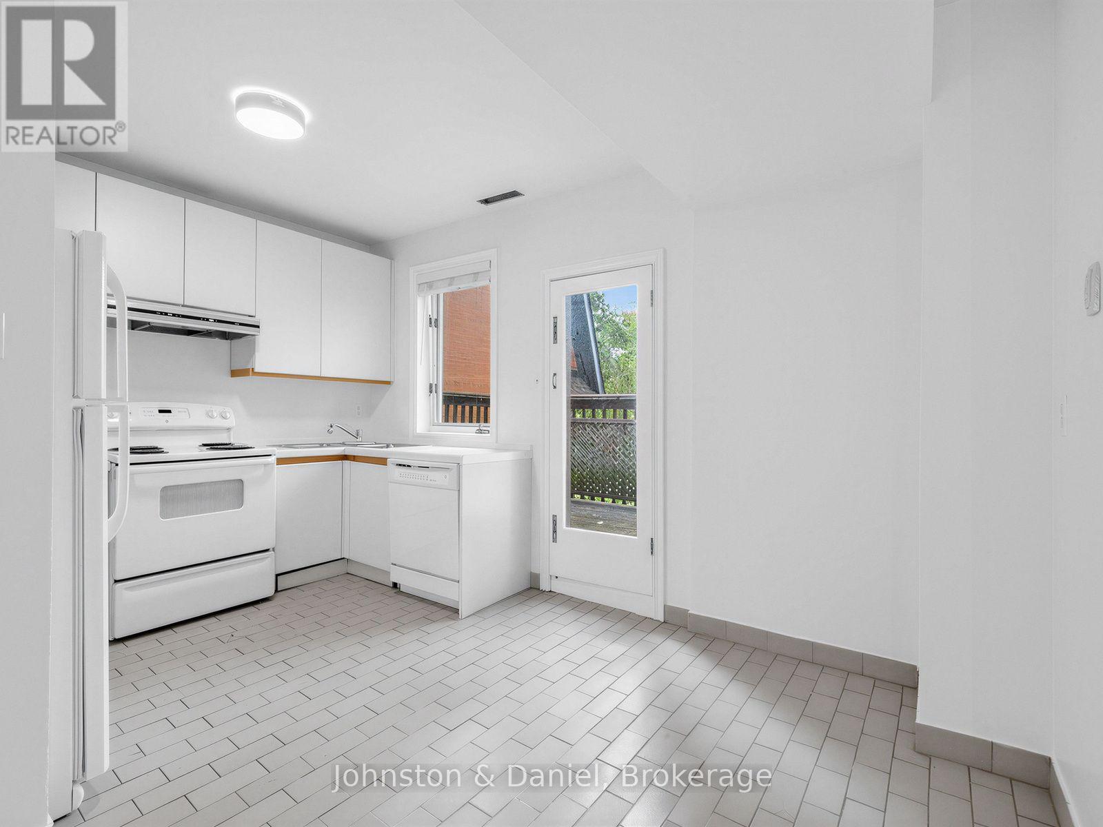 320 Brunswick Avenue Property Photo 12