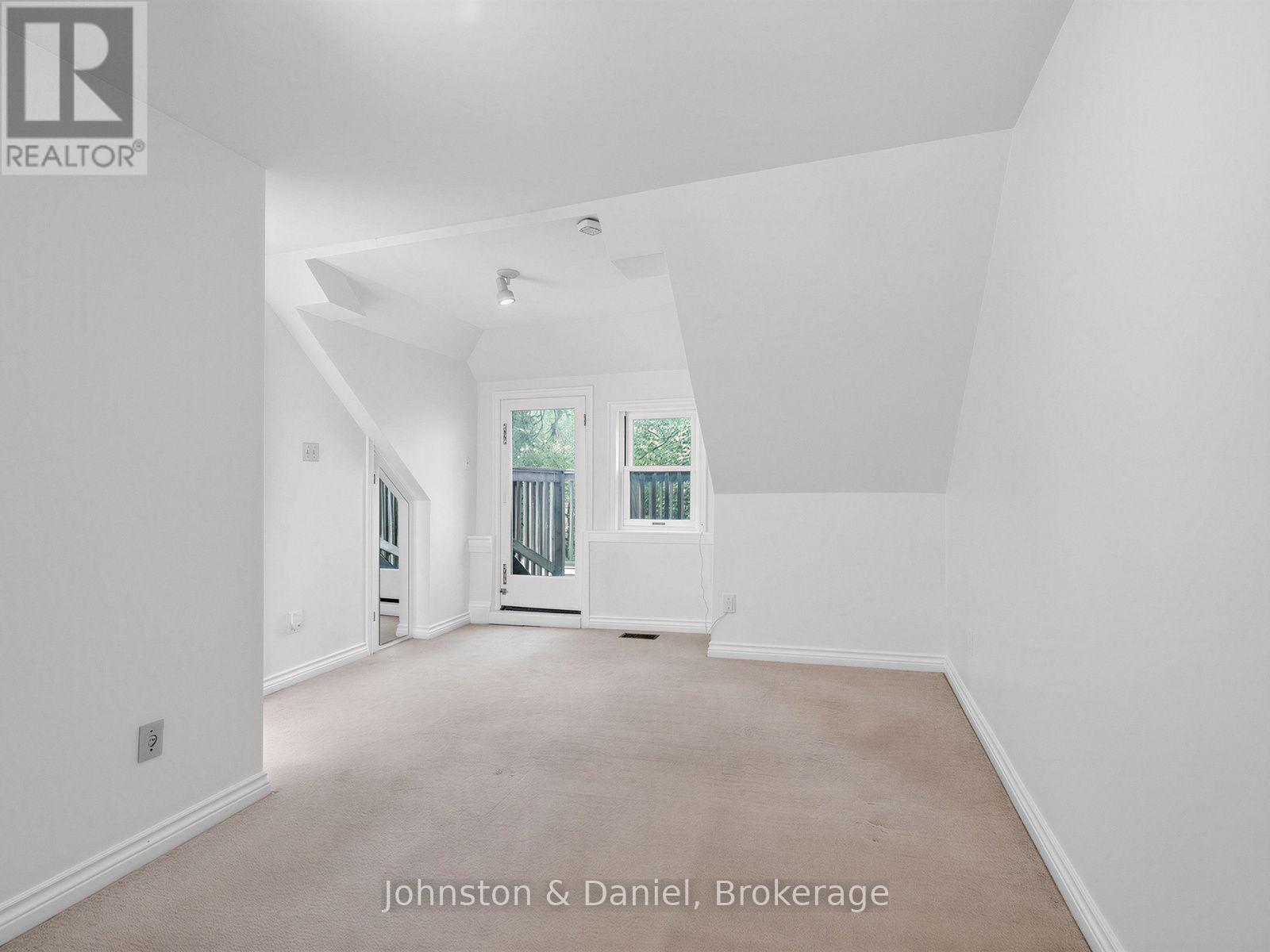 320 Brunswick Avenue Property Photo 16