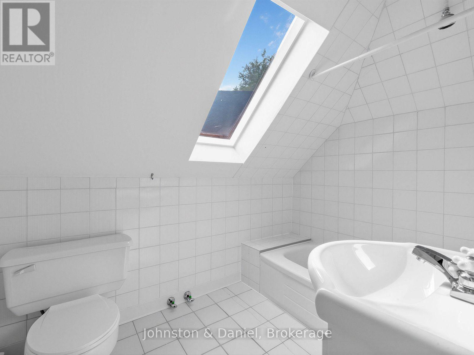 320 Brunswick Avenue Property Photo 17