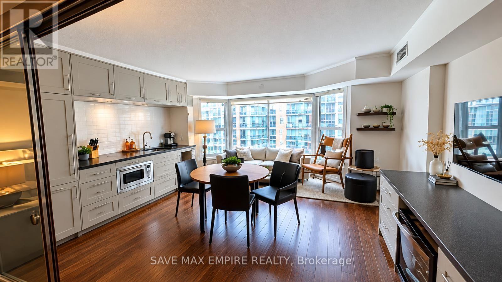 710 - 155 Yorkville Avenue Property Photo 2
