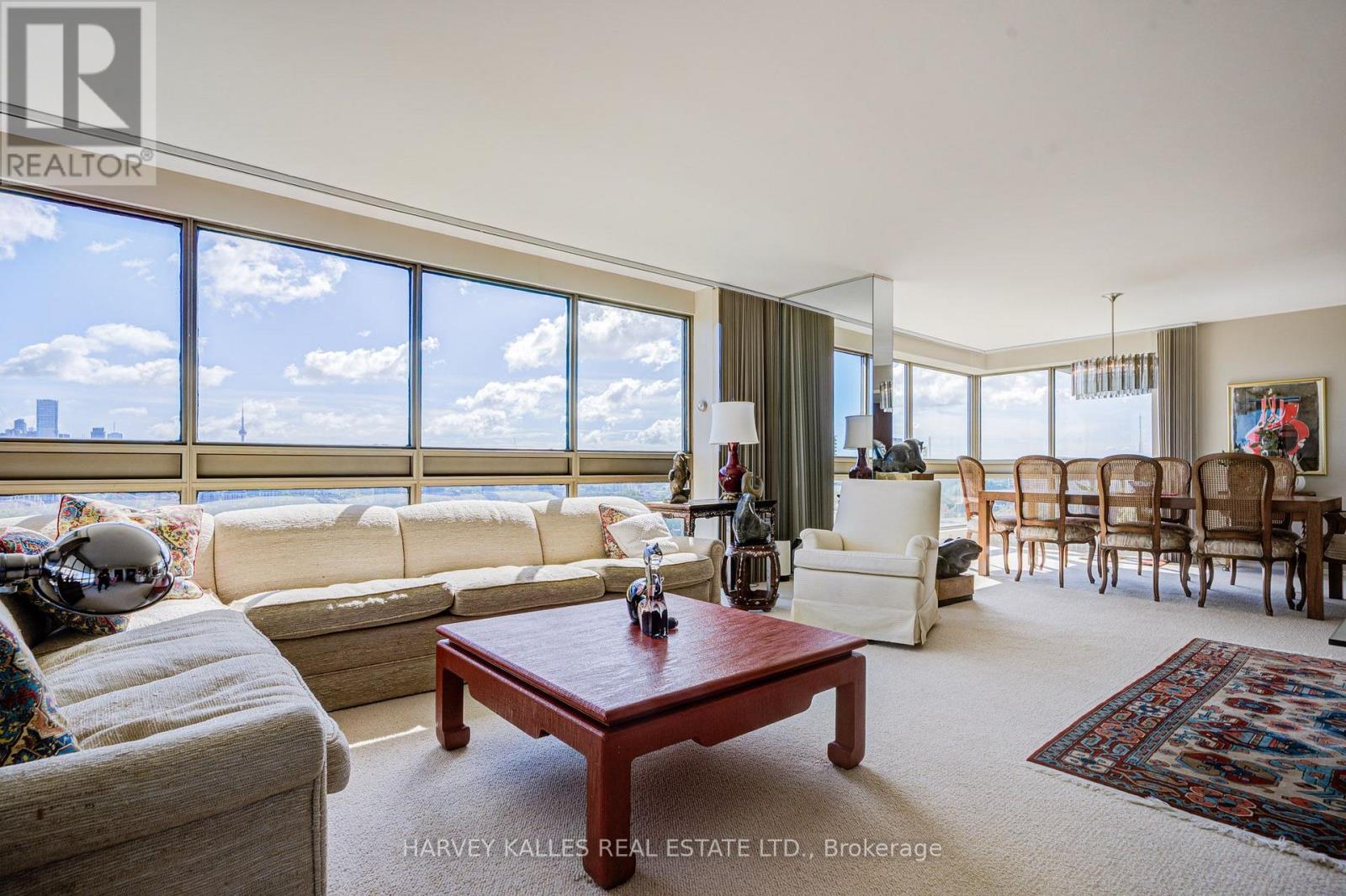 1605 - 63 St. Clair Avenue W Property Photo 16