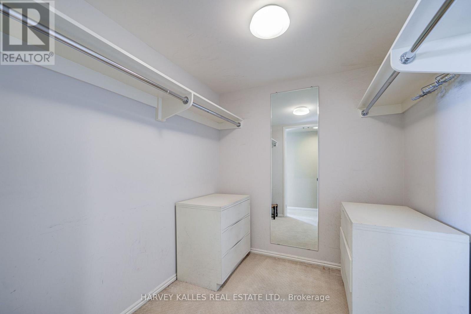 1605 - 63 St. Clair Avenue W Property Photo 30