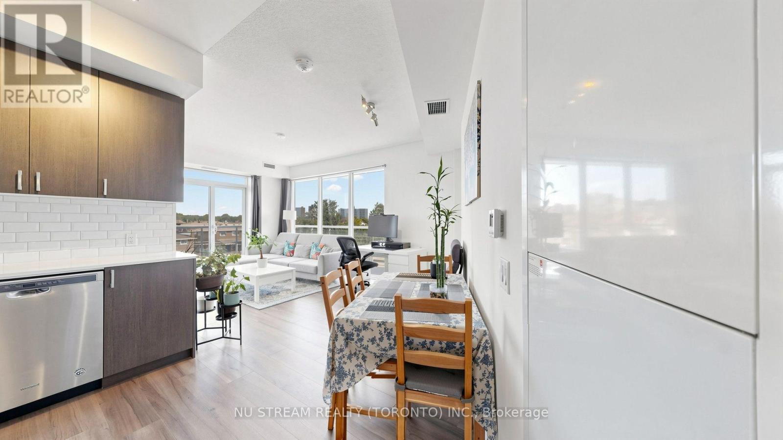 355 - 60 Ann O'reilly Road Property Photo 14