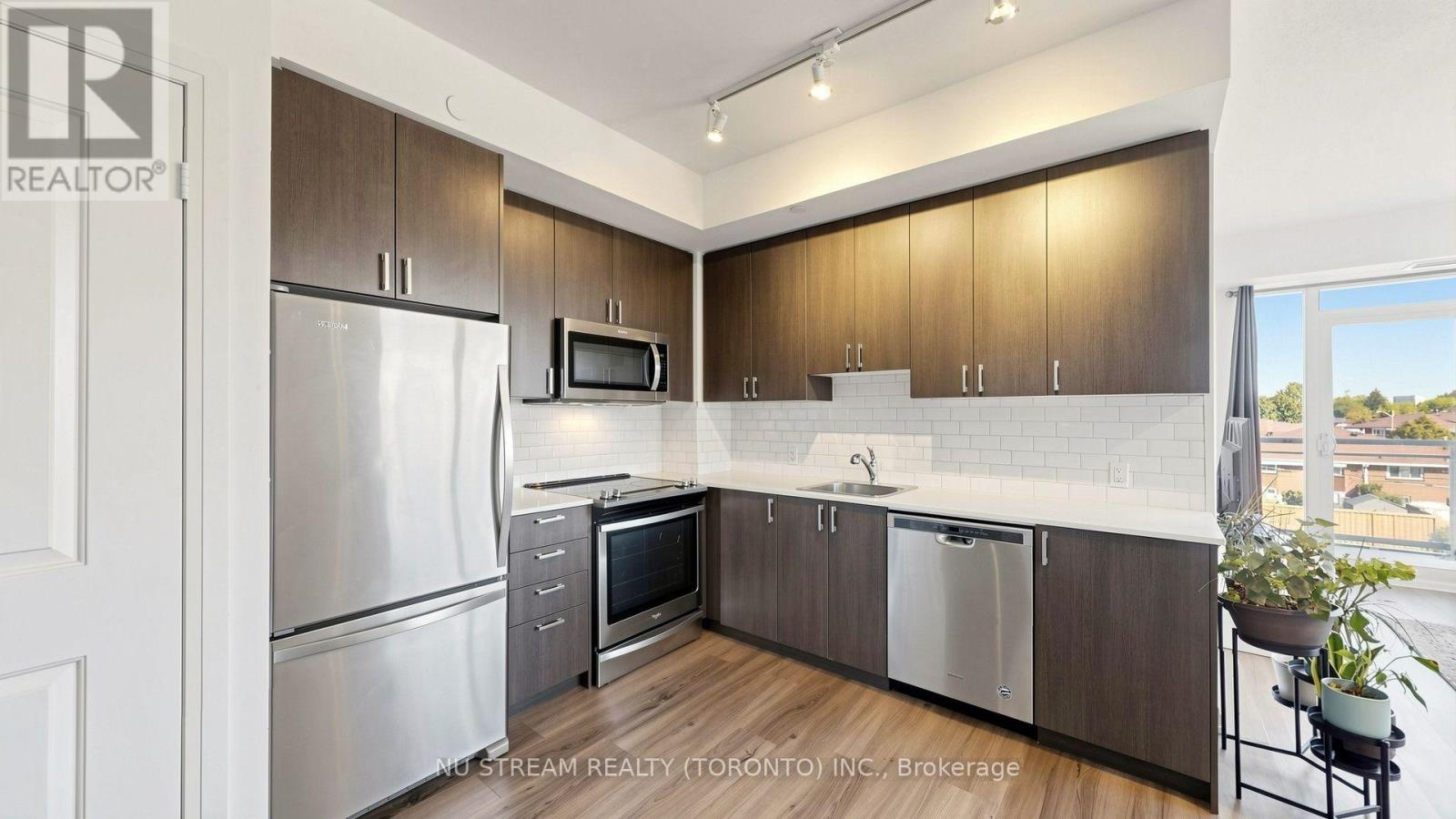 355 - 60 Ann O'reilly Road Property Photo 18