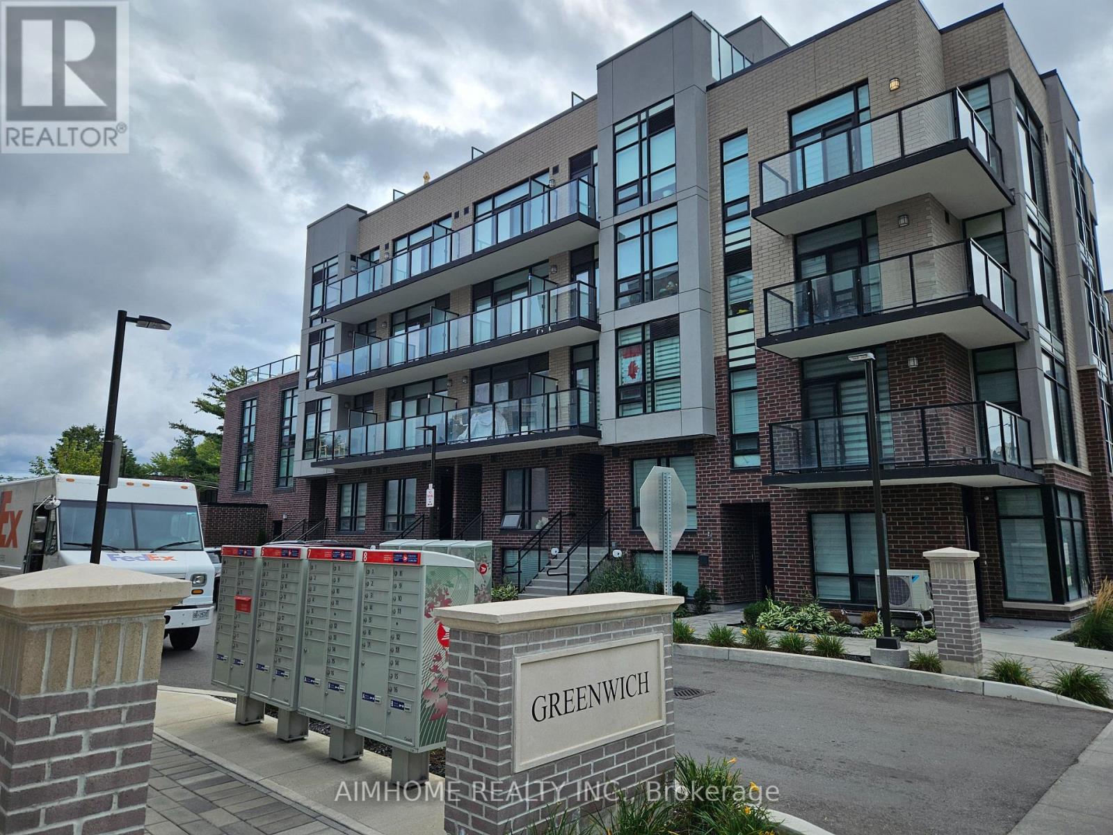 45 - 871 SHEPPARD AVENUE W Property Photo 1