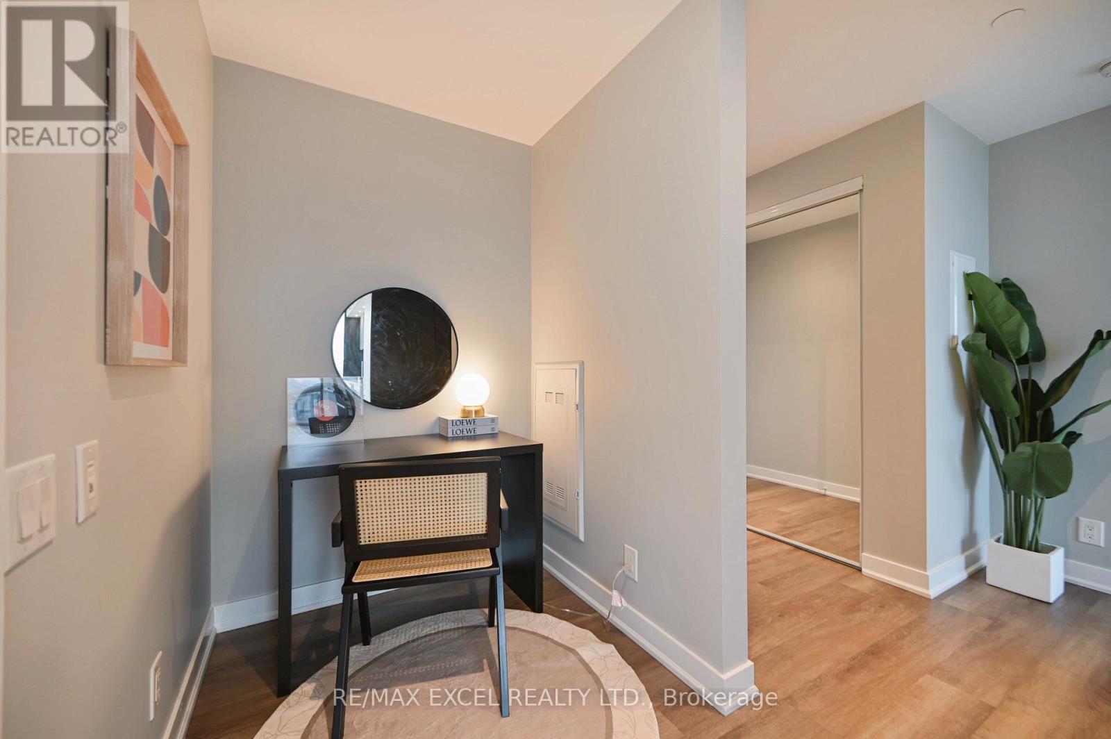 5004 - 15 Grenville Street Property Photo 24