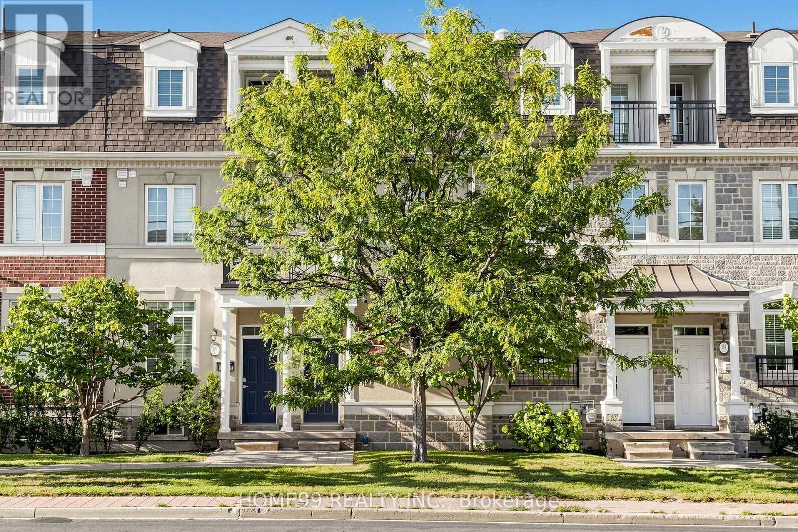 136a Finch Avenue W Property Photo 1