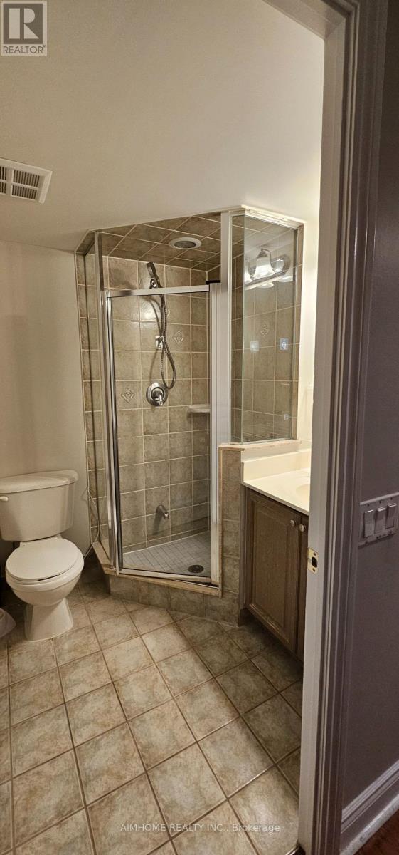2227 - 15 Northtown Way Property Photo 10