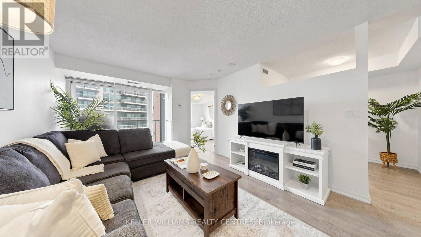 1006 - 125 Western Battery Road Property Photo 1