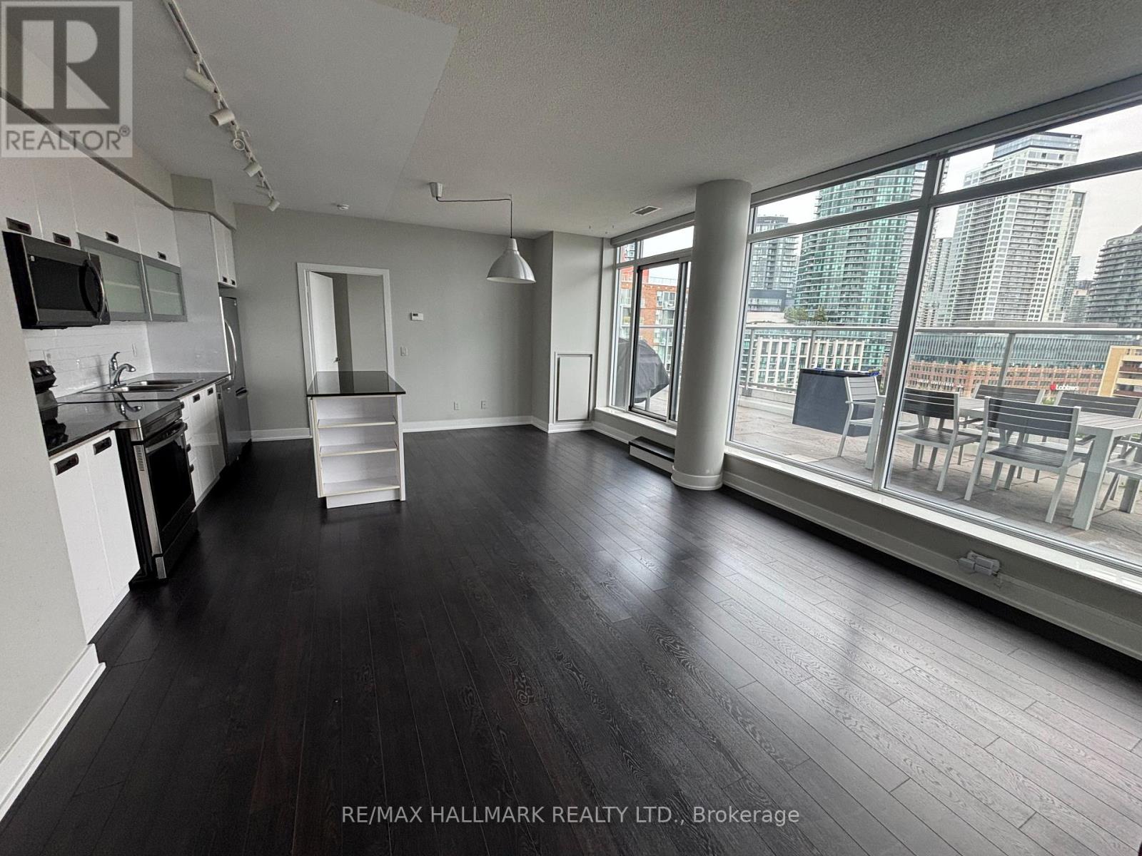 905 - 90 Stadium Road Property Photo 7