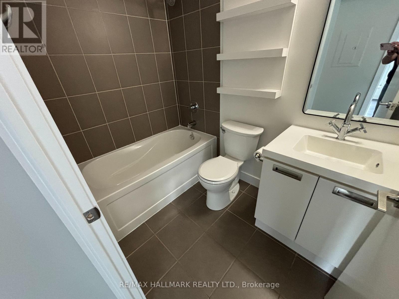 905 - 90 Stadium Road Property Photo 27