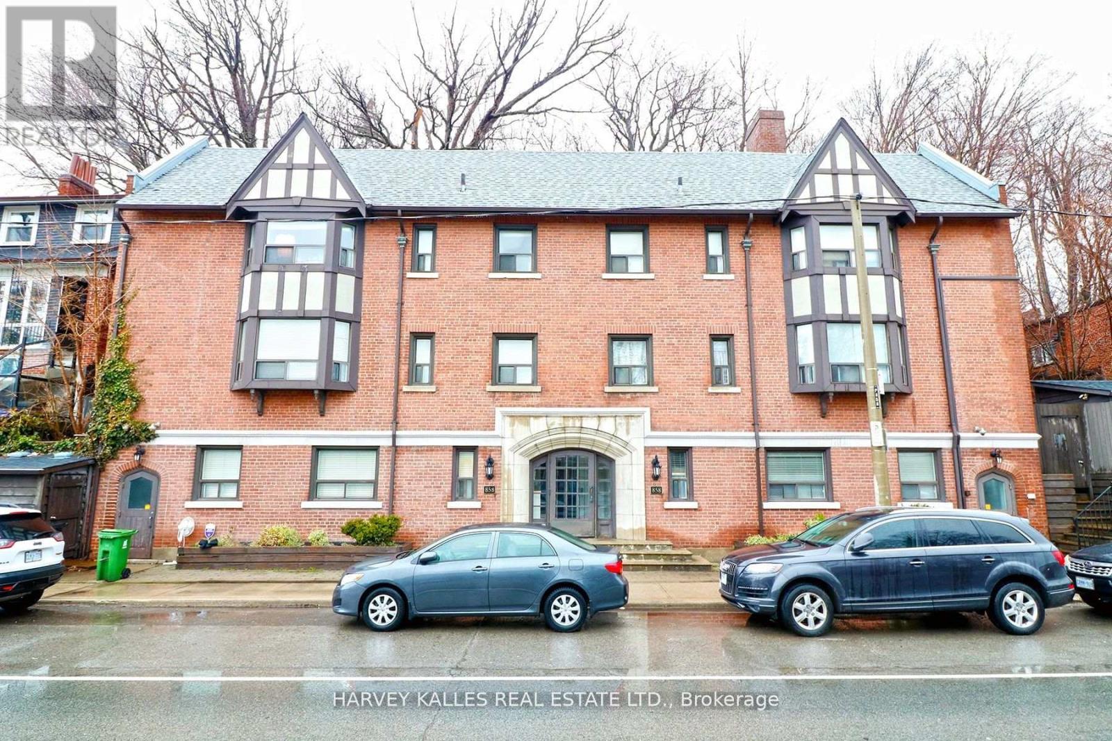 201 - 858 DAVENPORT ROAD