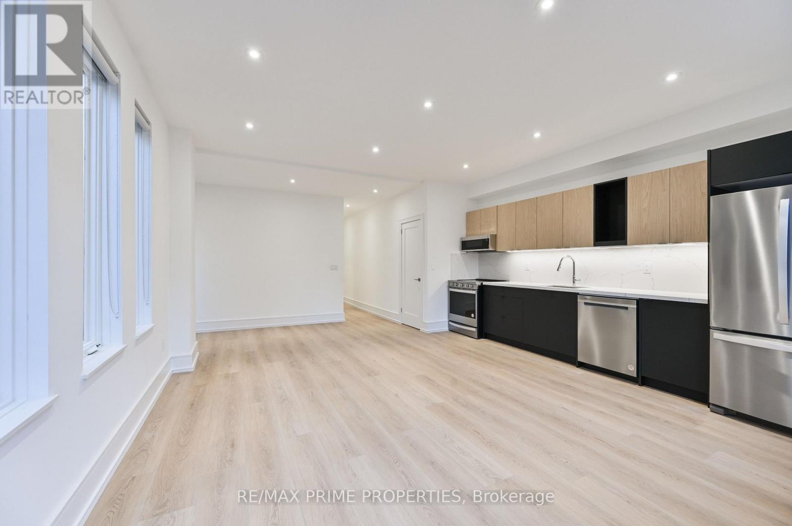 Lower - 995 Dufferin Street Property Photo 1