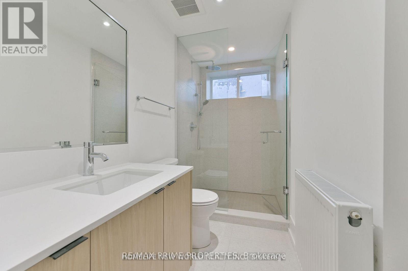 Lower - 995 Dufferin Street Property Photo 2