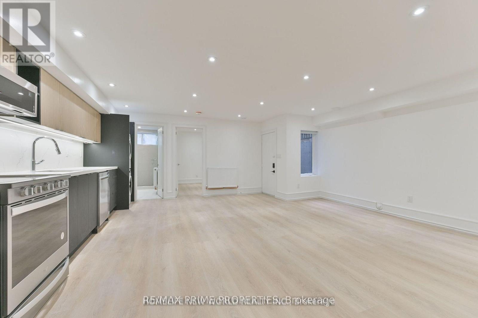 Lower - 995 Dufferin Street Property Photo 3