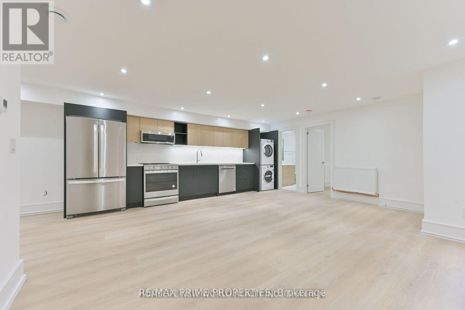 Lower - 995 Dufferin Street Property Photo 11