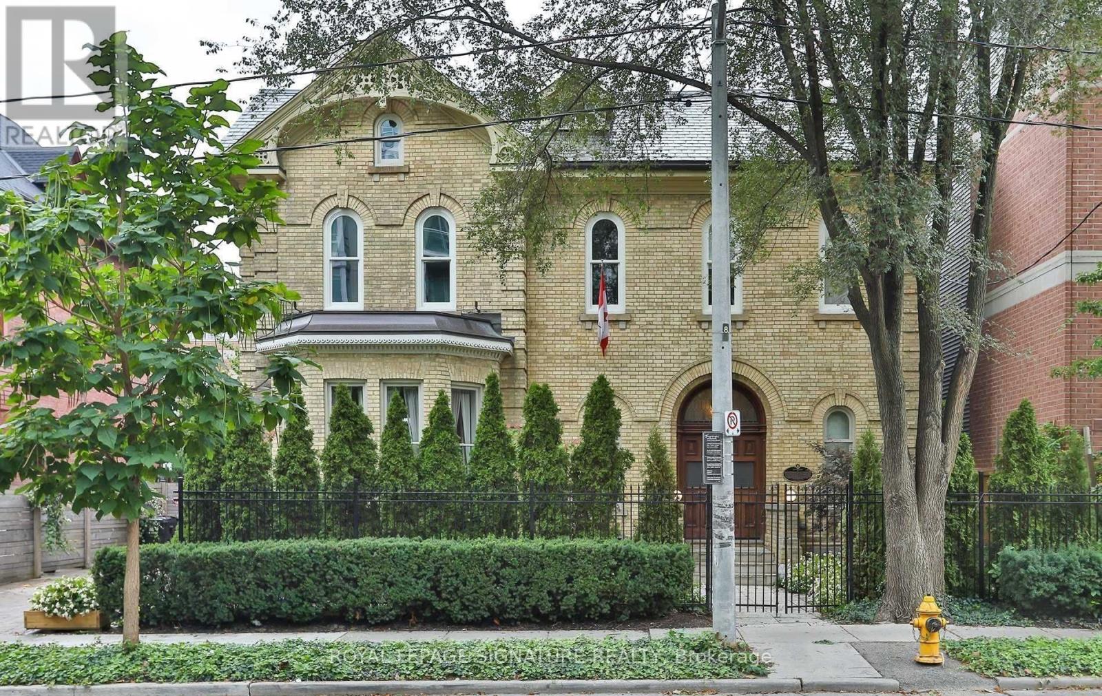 4 Wellesley Place Property Photo 1