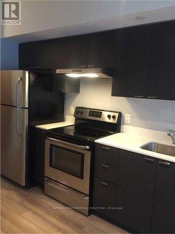 1004 - 375 King Street W Property Photo 6