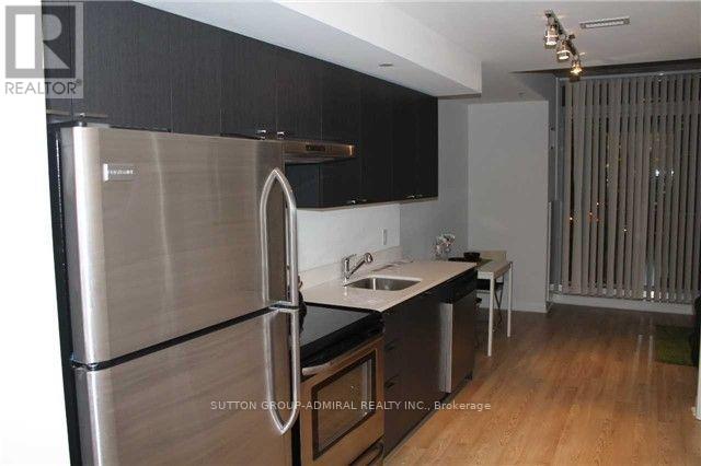 1004 - 375 King Street W Property Photo 7