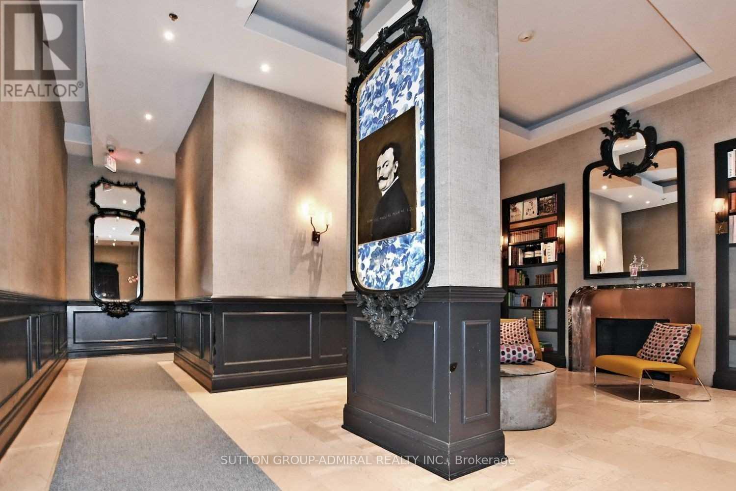 1004 - 375 King Street W Property Photo 22