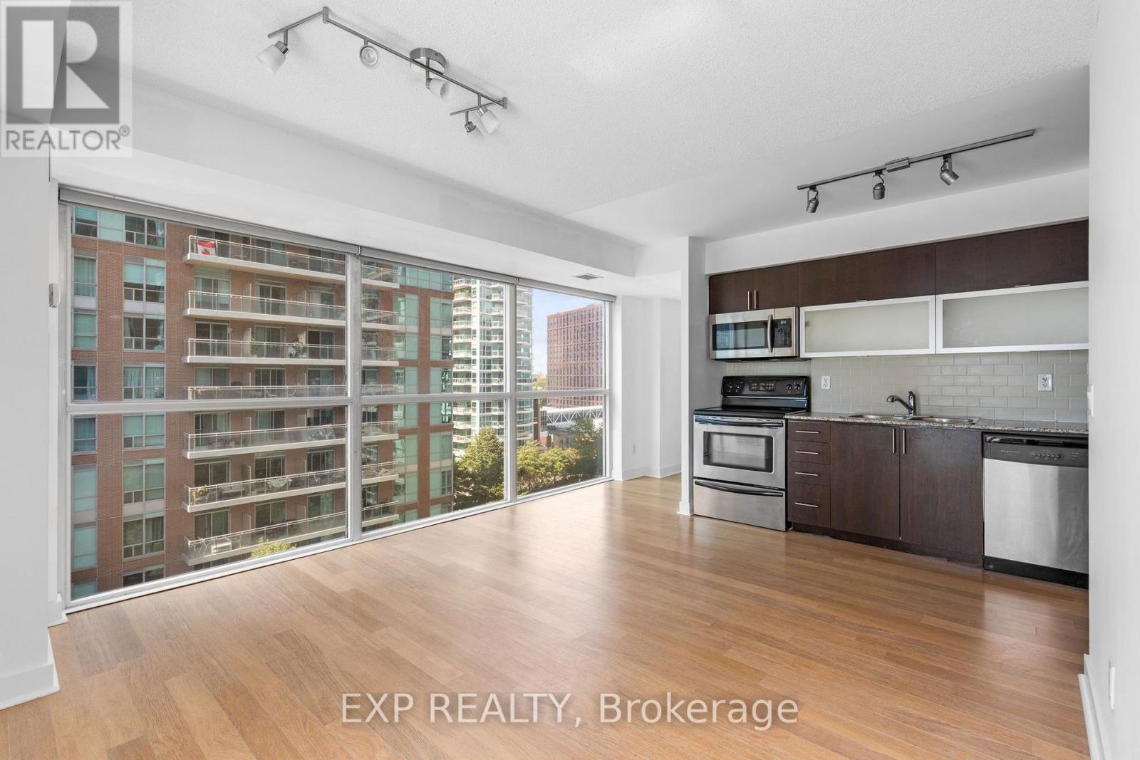 712 - 80 Western Battery Road Property Photo 6