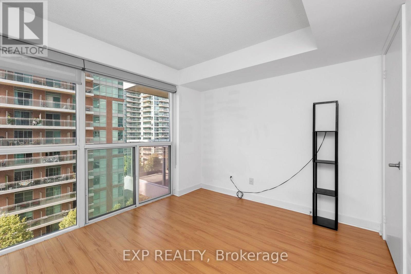 712 - 80 Western Battery Road Property Photo 12