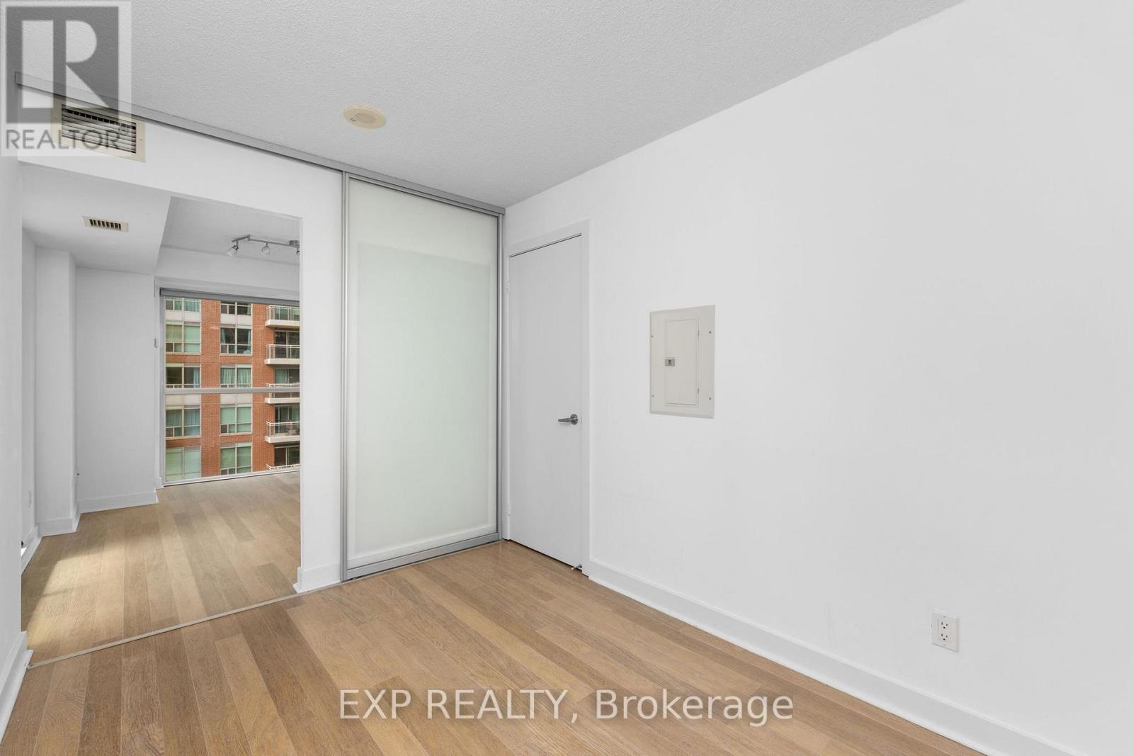 712 - 80 Western Battery Road Property Photo 18