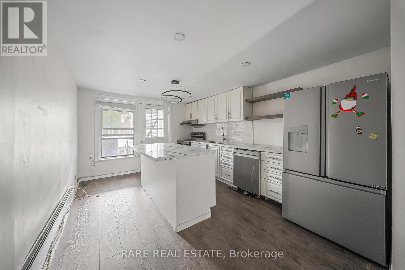 200 Bathurst Street Property Photo 2