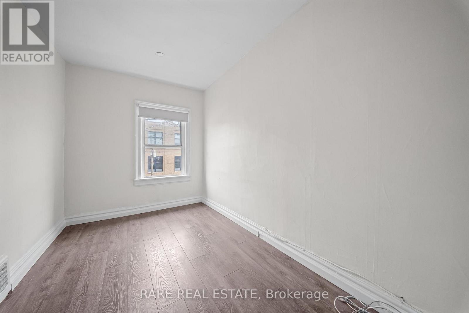 200 Bathurst Street Property Photo 11