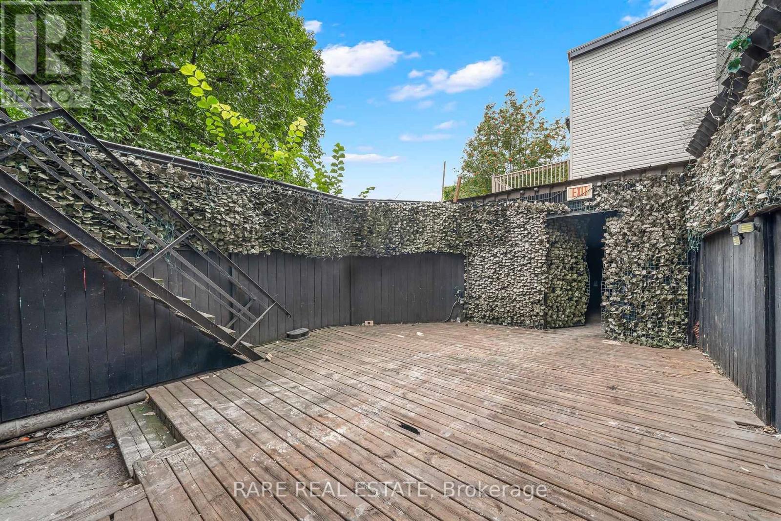 200 Bathurst Street Property Photo 16