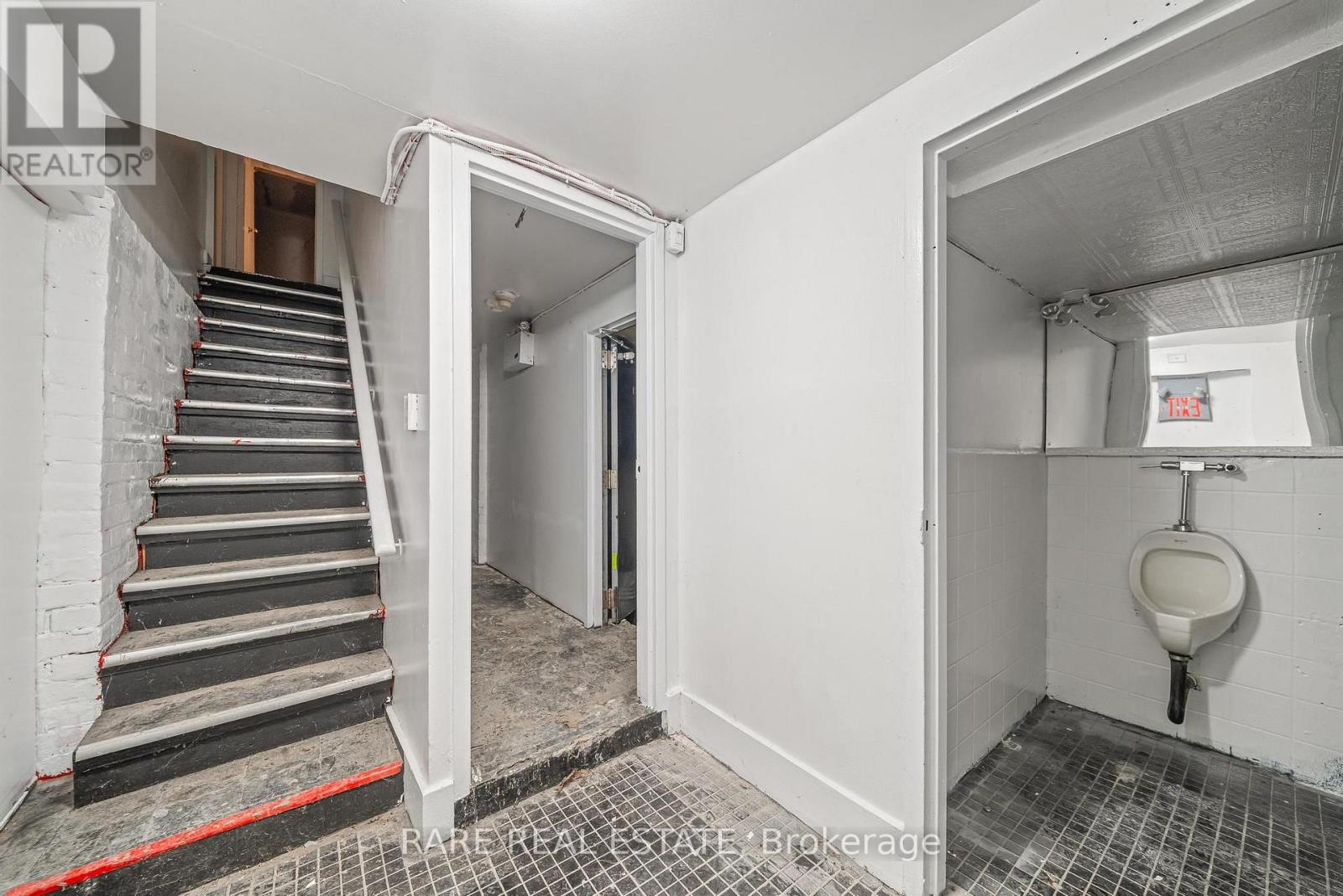 200 Bathurst Street Property Photo 21
