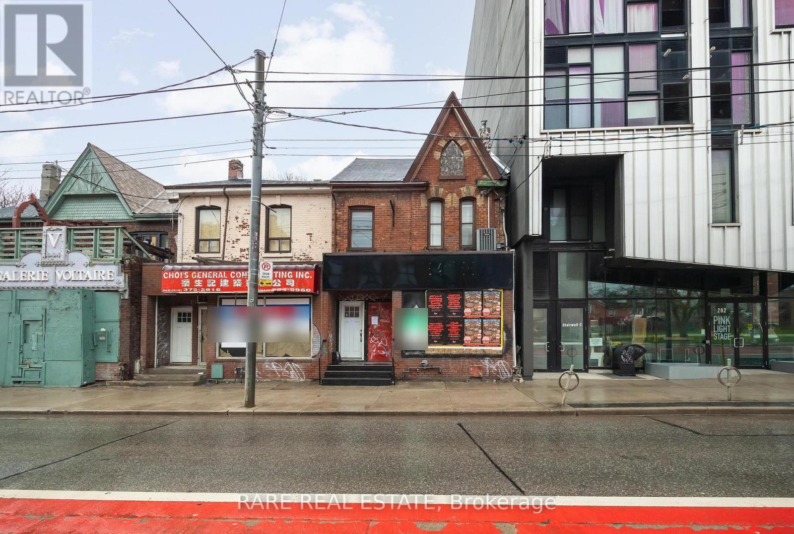 200 Bathurst Street Property Photo 1