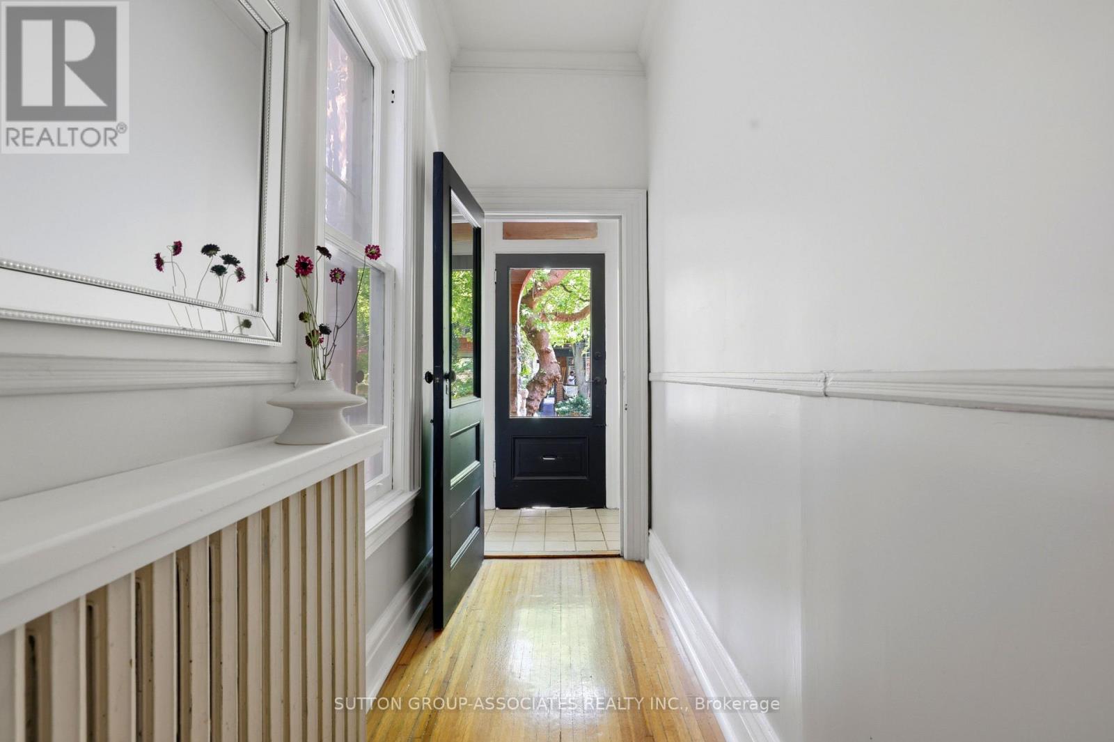 492 Euclid Avenue Property Photo 3