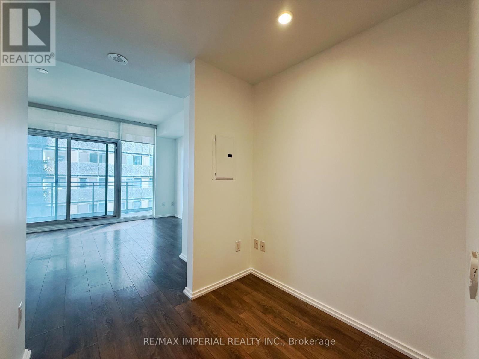 4011 - 45 Charles Street E Property Photo 4