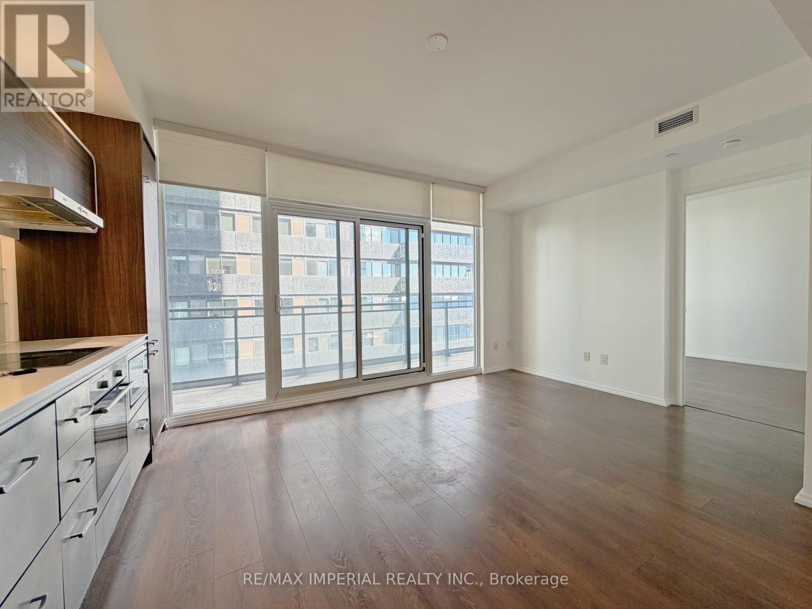 4011 - 45 Charles Street E Property Photo 10