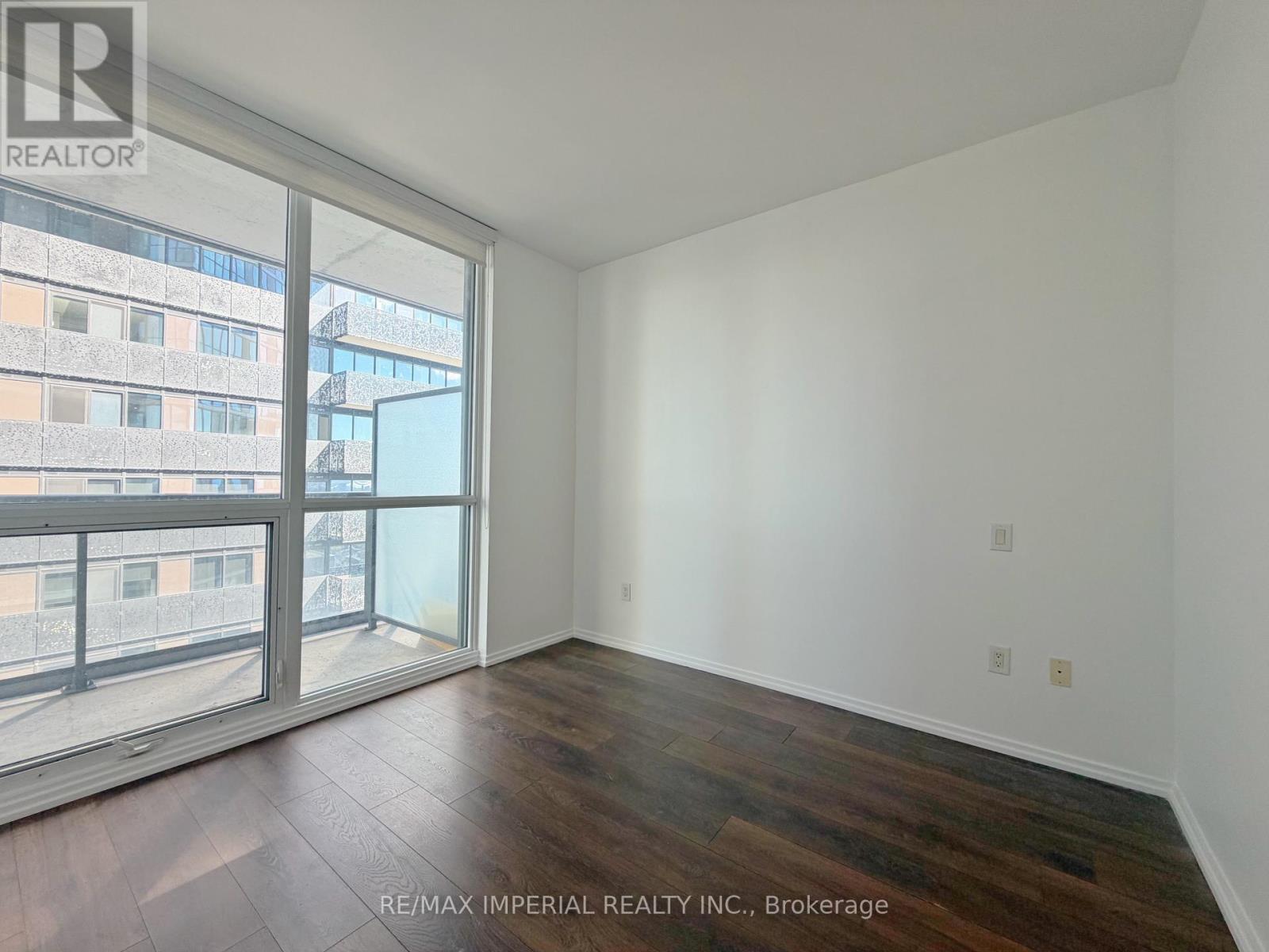 4011 - 45 Charles Street E Property Photo 13