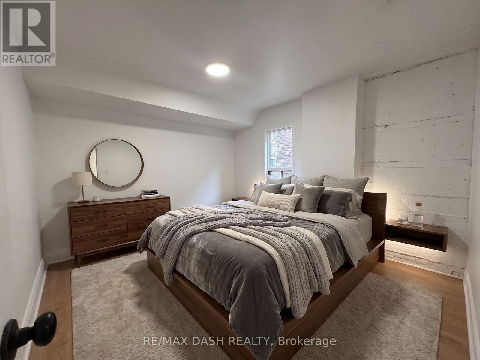 2 - 1303 Bloor Street W Property Photo 1