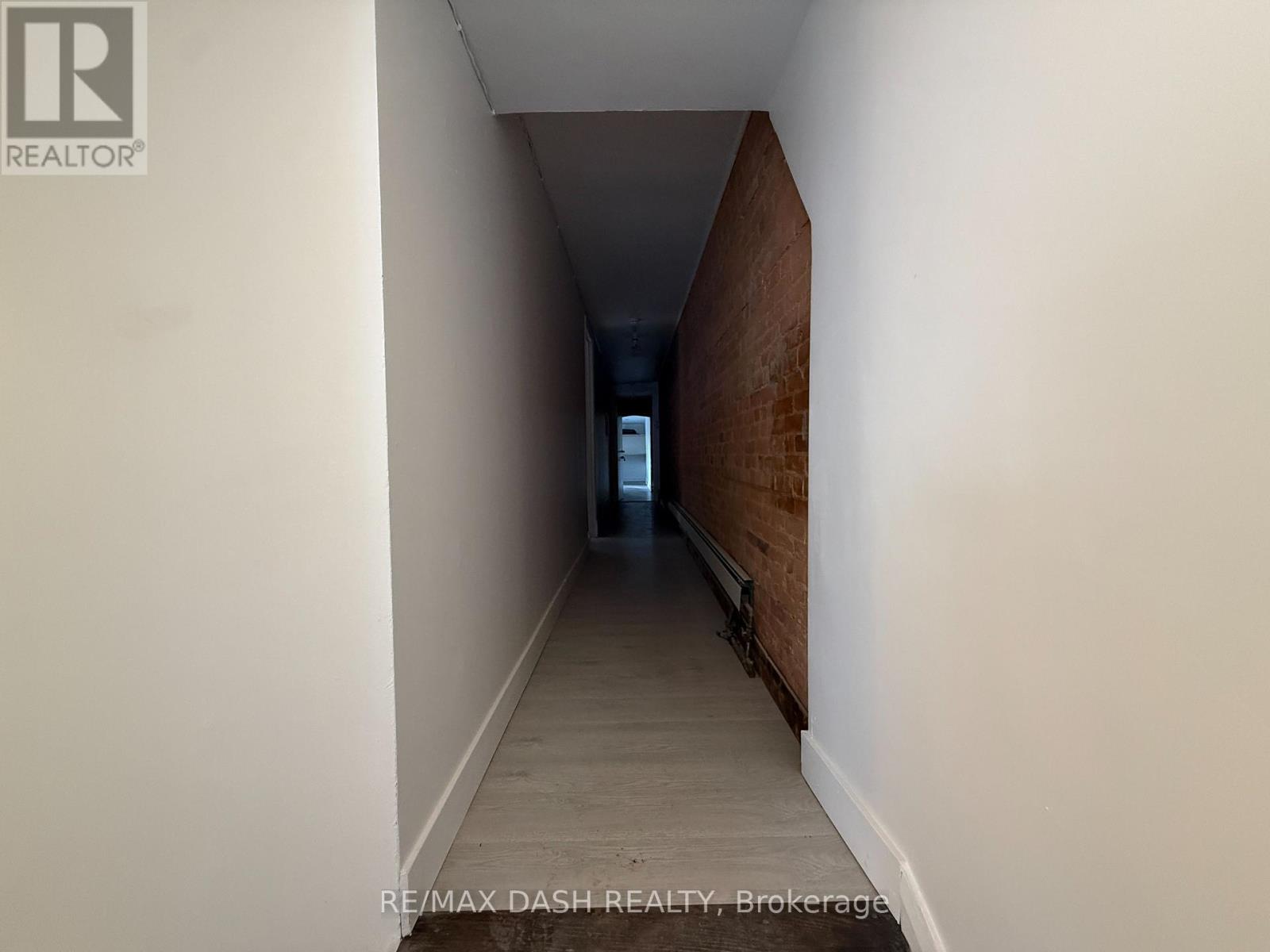 2 - 1303 Bloor Street W Property Photo 5