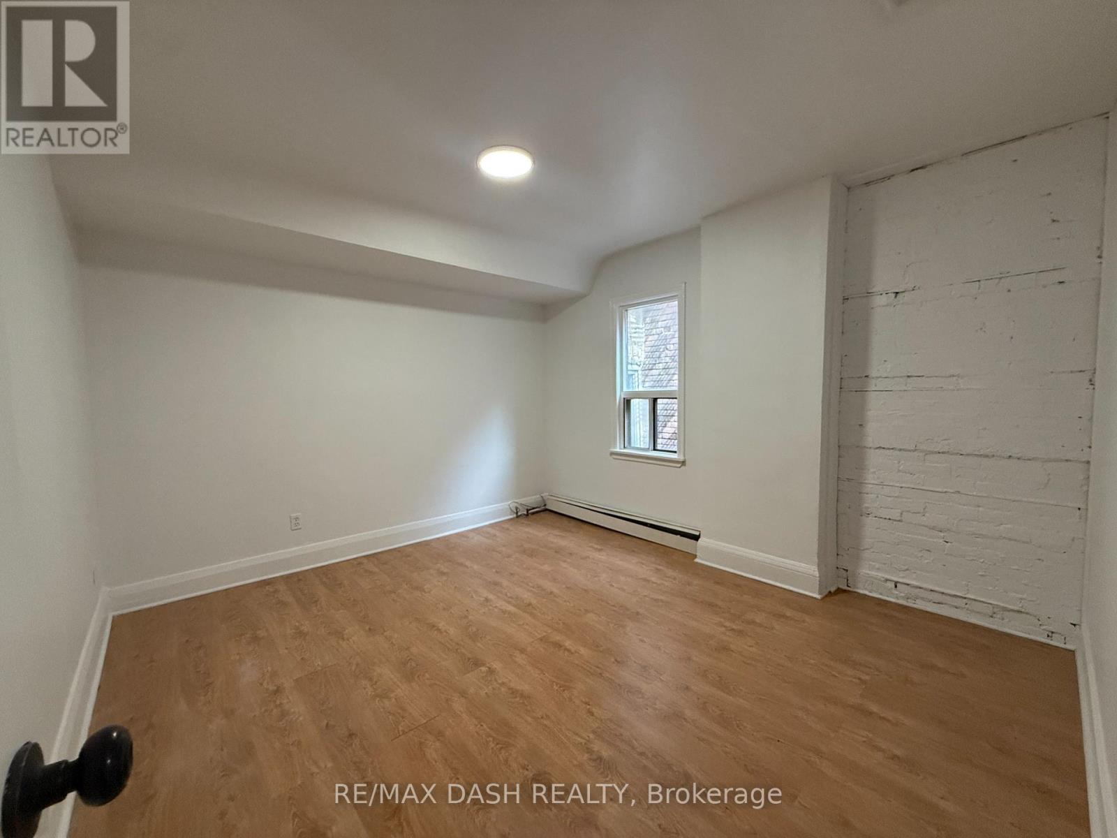 2 - 1303 Bloor Street W Property Photo 11