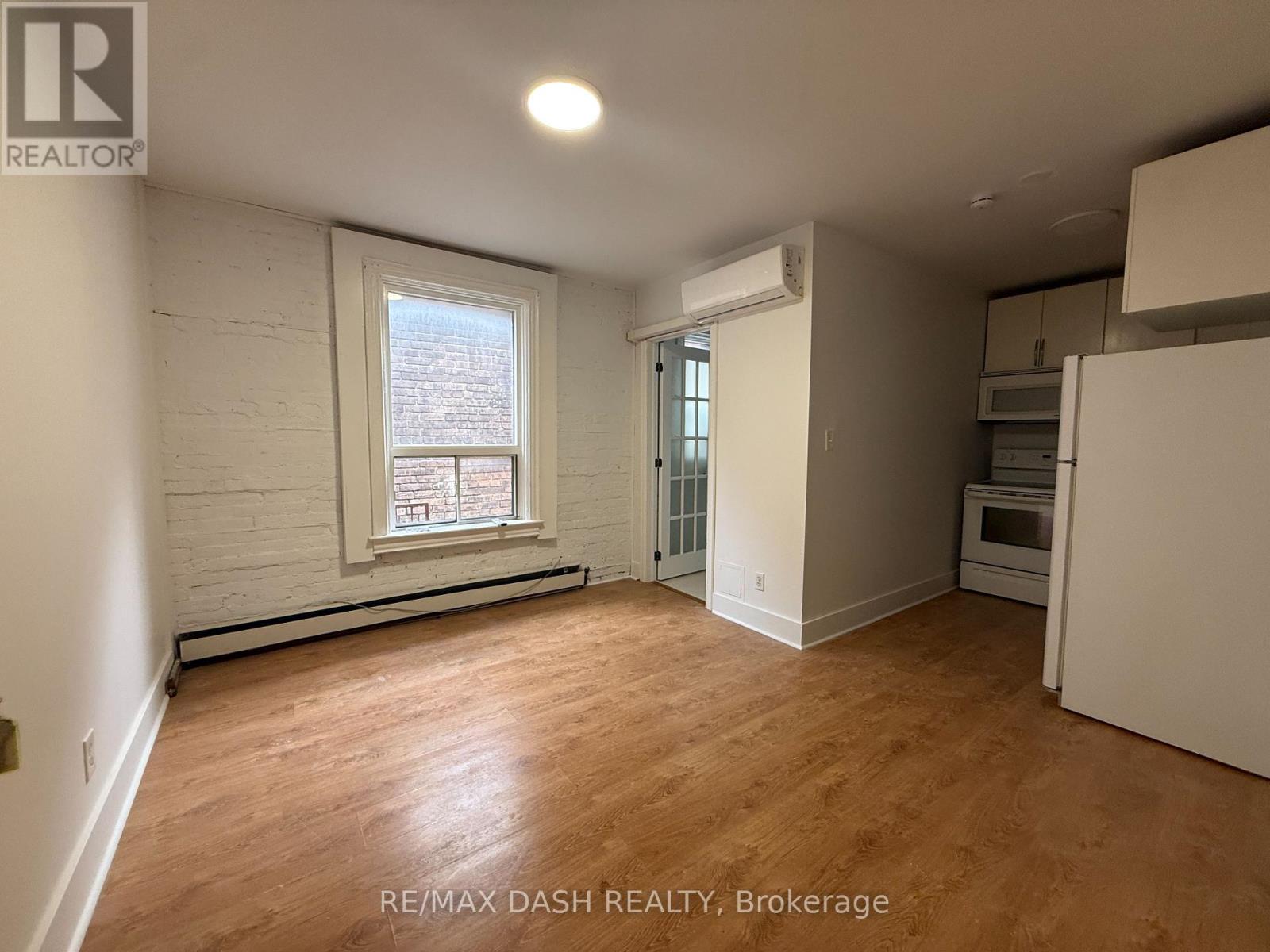 2 - 1303 Bloor Street W Property Photo 13